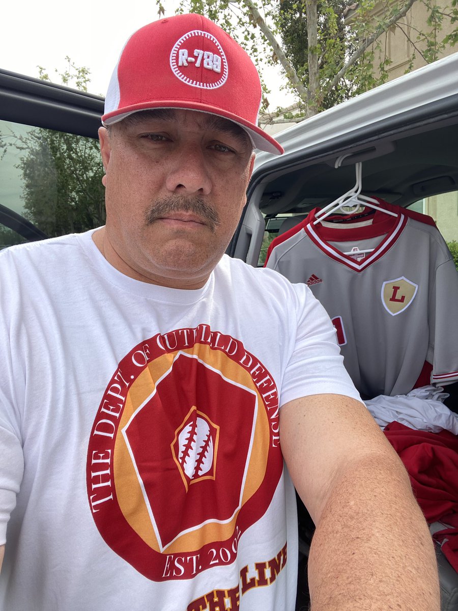 restrictedairs1's tweet image. It’s officially a West Coast East collab.  @restrictedairs1 @OutfieldDept #R789 #RestrictedAirspace #RestrictedAirspaceBaseball #RestrictedAirspaceSoftball #24kGlove #EliteOutfieldPlay #LaunchAngleDefense