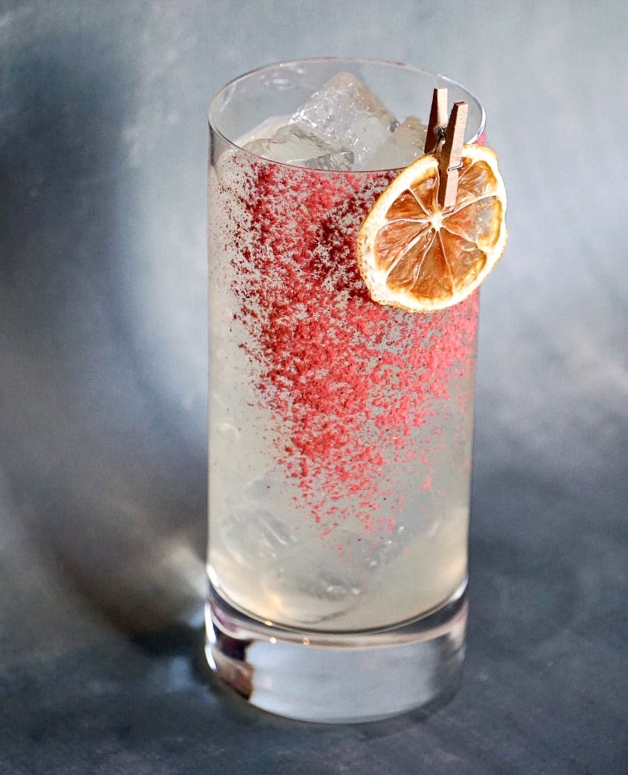 KathyCaseyChef's tweet photo. Saturday cocktail: Strawberry…Smashing! w Sipsmith Strawberry Smash Gin, Meyer lemon cordial, cucumber tonic and strawberry dust. #cocktails #mixology #liquidkitchen https://t.co/dcQHcCg7is