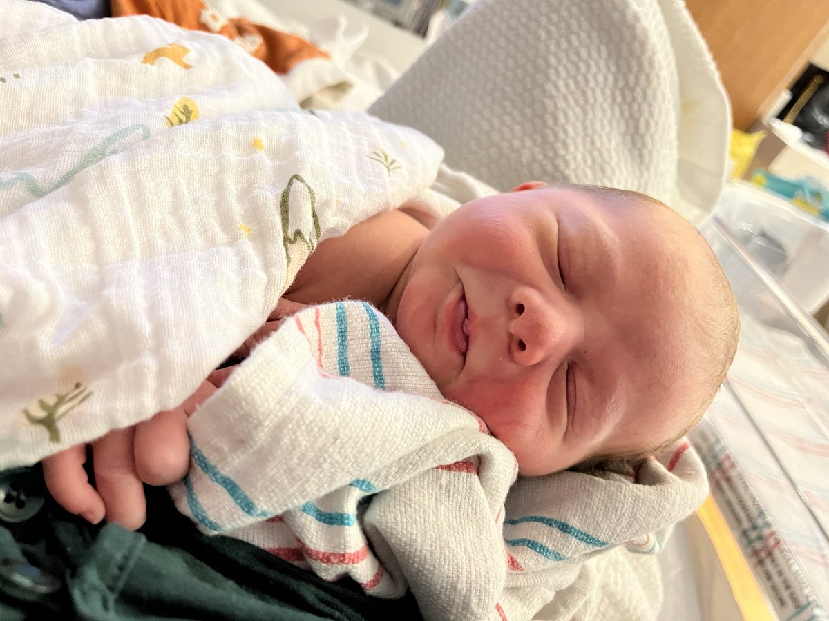 lindsslayyy's tweet photo. Twitter fam, 
Meet my beautiful son. 🤍
Remington Paul Shelton 
03/14/2022 https://t.co/RDQdTMXJXI