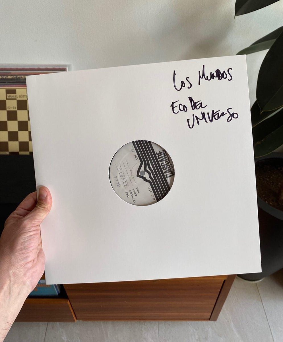 los_mundos's tweet image. Ya queremos mostrarles nuestro disco nuevo pero como muchos saben por exceso de demanda las fábricas están tardando más en entregar. Gracias a @littlecloudrec1 por llevar nuestro disco a formato físico. Los mantendremos informados. 
#testpress #diy #losmundos #littlecloudrecords