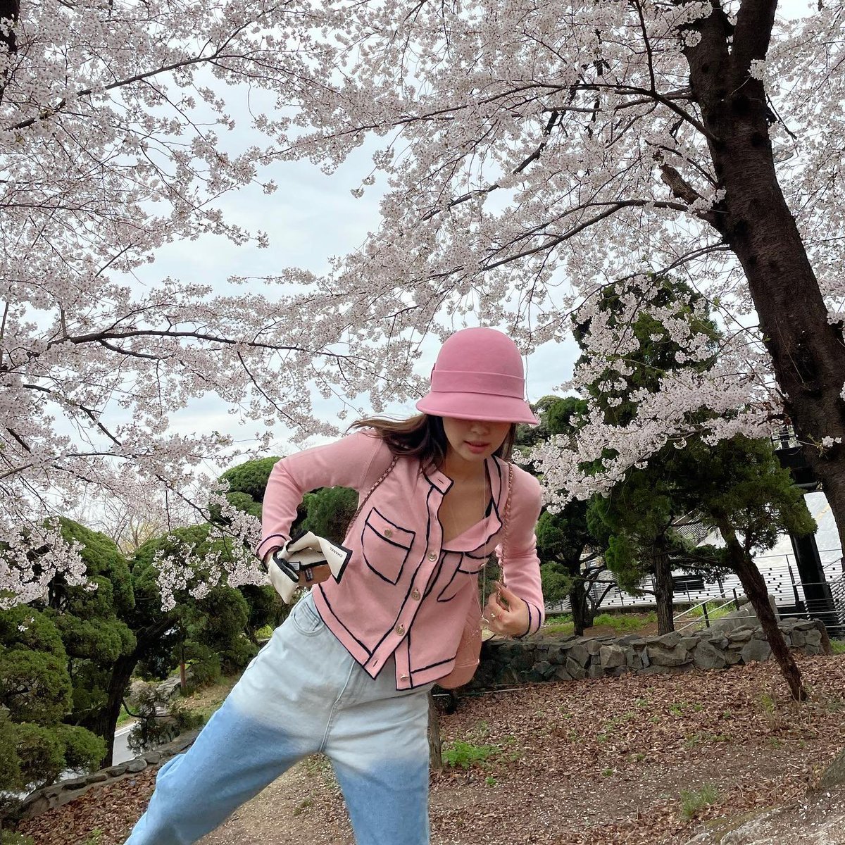 9695FEED's tweet photo. #JENYONG - CHERRY BLOSSOM https://t.co/esm2vR3ksv