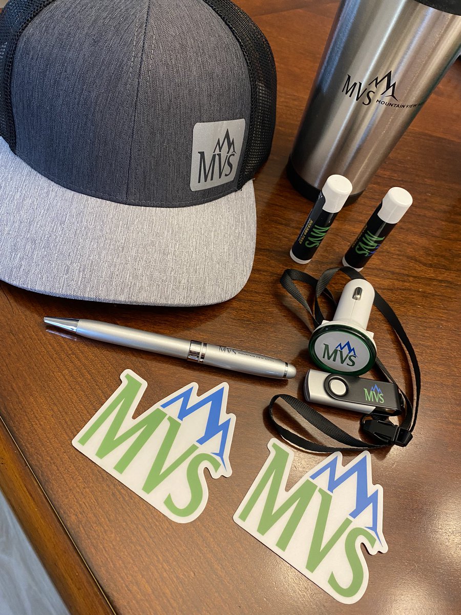TurfSpartanLord's tweet photo. Thanks @aaron_kuenzi and @MtnView_Seeds for the 🔥🔥🔥🔥
The pen is the underrated but undisputed champion after the hat. #ThanksAgain #GreatSeed #BetterPeople #ImprovedGenetics https://t.co/gXF5H9YnKJ