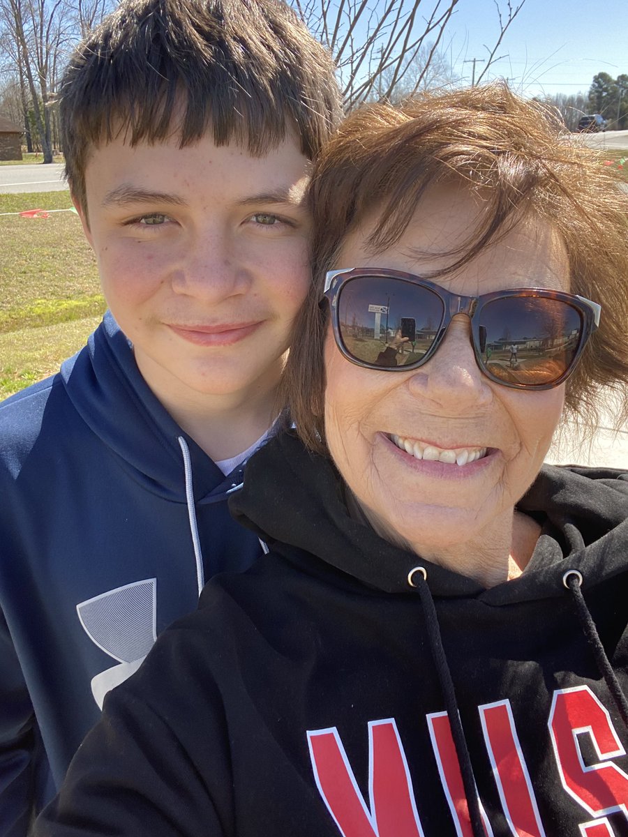 31brhogfan's tweet photo. Took the grandkids to play putt putt golf. Iโm still the #mussWin champion!! Letโs Go Hogs โค๏ธโค๏ธ๐๐#toadsuckminigolf https://t.co/836Zboxuln