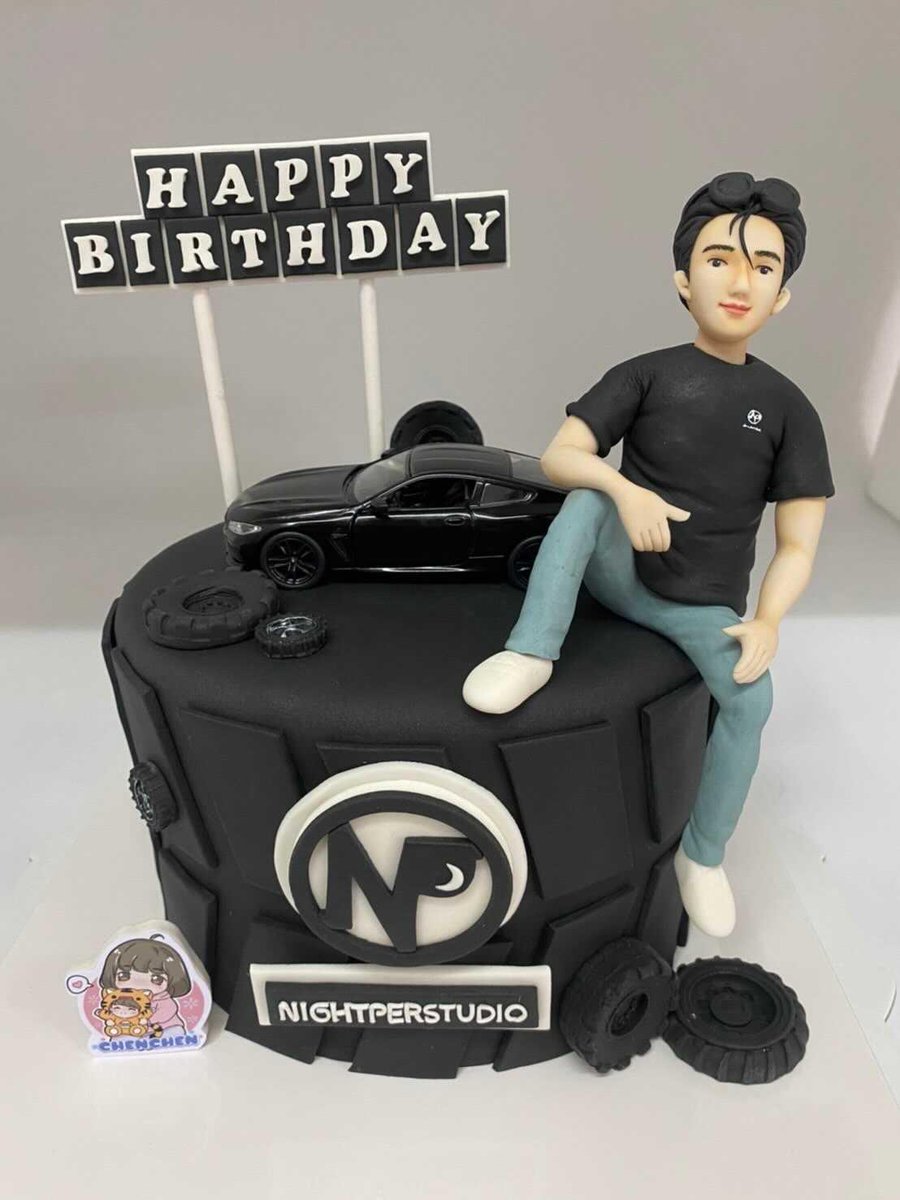 CHENCHENPPE's tweet image. #Perth21stHBD
 I'm 21 PERTHPPE
สุขสันต์วันเกิดนะลูกเพิร์ธ ตรั้งนี้ครั้งที่สี่ที่แม่จีนมาฉลองกับลูก แม่ไม่เก่งเรื่องที่จะพูด แต่แม่แค่หวังว่าลูกมีความสุข ทำได้สิ่งที่ลูกอยากทำ ขอให้ลูกทุกอย่างราบรื่น สุขภาพแข็งแรง มีเงินมีทอง สาธุ ลูกอย่าลืมปกป้องตัวเองในช่วงเวลาพิเศษนี้ 🖤🥰HBD21