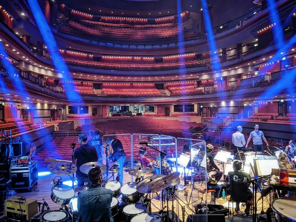 𝚐𝚊𝚛𝚎𝚝𝚑 𝚖𝚘𝚞𝚕𝚝𝚘𝚗 tweet media