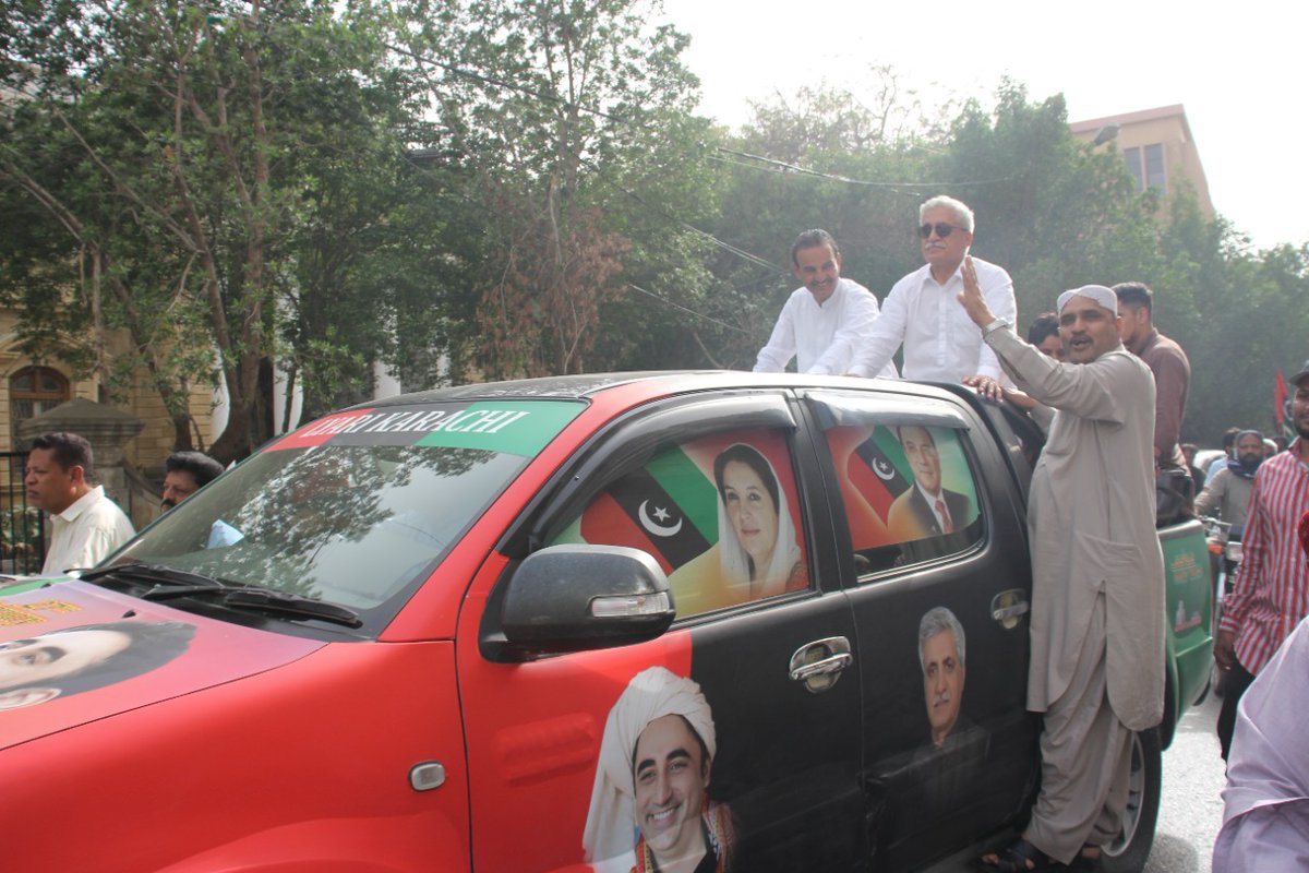 SenatorYousuf's tweet image. سندھ ہاؤس اسلام آباد پر PTI کے غنڈوں کے حملے کے خلاف کراچی پریس کلب پر پی پی پی کراچی کا احتجاجی مظاہرہ.
#GameOverNiazi
#GoSelectedGo 

@BBhuttoZardari @AseefaBZ 
@SaeedGhani1 @MediaCellPPP