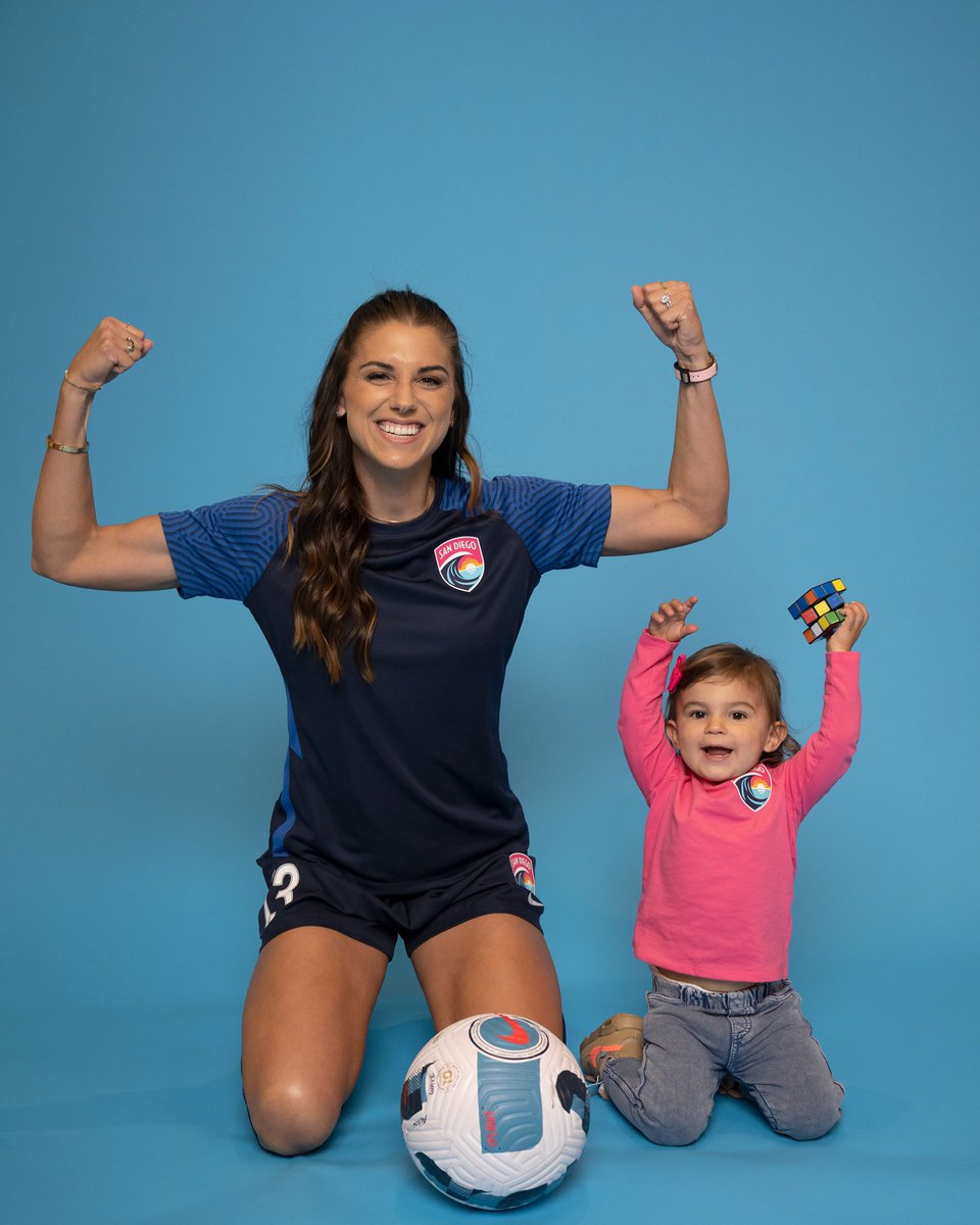 alexmorgan13's tweet photo. Our first game in club history is TONIGHT! 🌊 

6:00pm PT on Paramount+ https://t.co/C7Sc1r0GP0