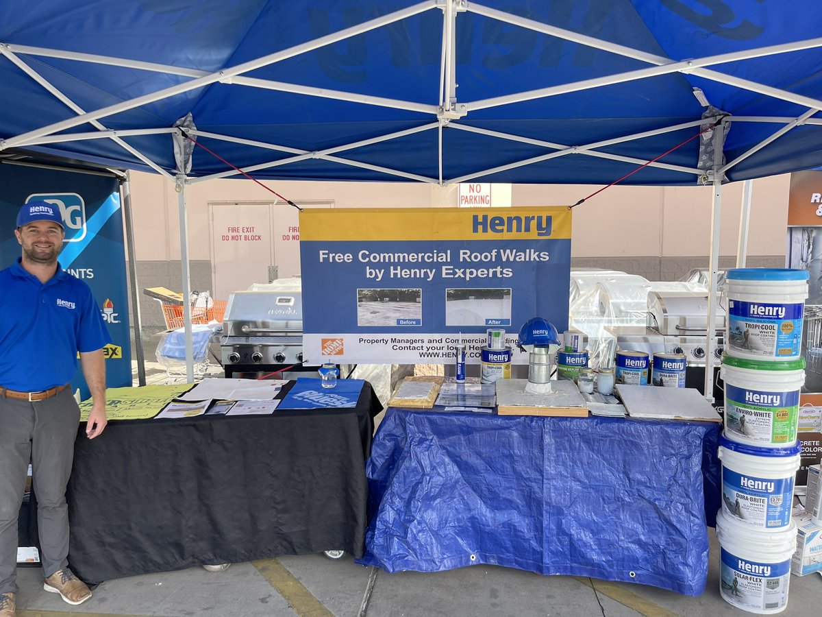 HenryCoAZ's tweet photo. Great Block Party going on at @HomeDepot Store #410 in Tucson. Let’s talk #ROOFING! @TheHenryCompany @sperryhenryco @TheMrWhite16 @HenryProSales @AriannaJacks https://t.co/4XUQ04vgzZ