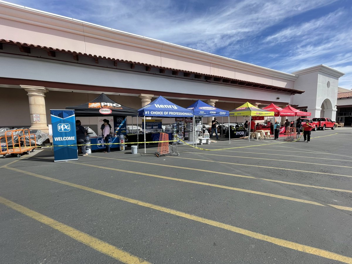 Great Block Party going on at <a href="/HomeDepot/">The Home Depot</a> Store #410 in Tucson. Let’s talk #ROOFING! @TheHenryCompany <a href="/sperryhenryco/">Scott Perry</a> <a href="/TheMrWhite16/">CLIFF WHITE</a> @HenryProSales <a href="/AriannaJacks/">Arianna</a>
