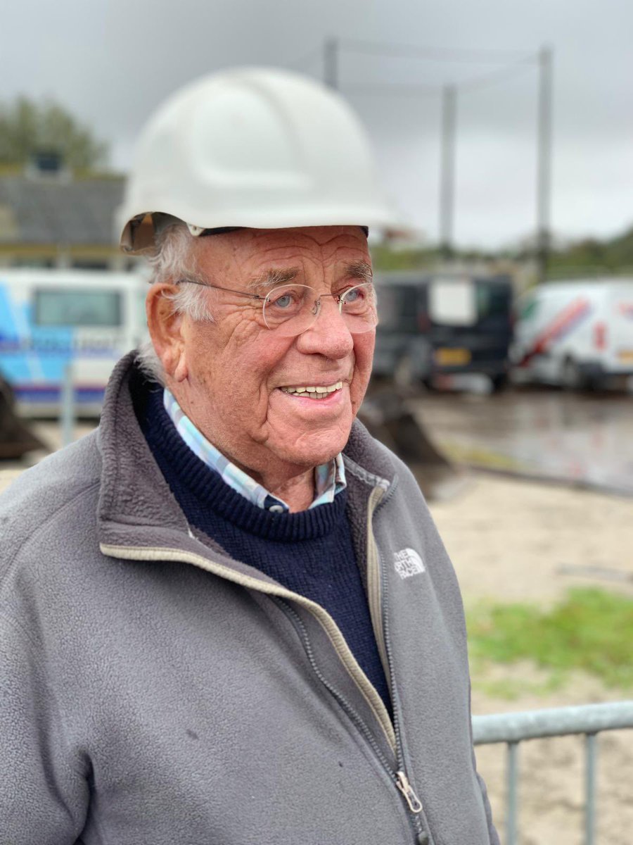 DEZE ❤️ Viert zijn 83ste geboortedag vandaag! 3 maal hoera voor onze Roel Trip! 🎊
.
.
#happybirthday #grondlegger #walvisvaarder #terschelling