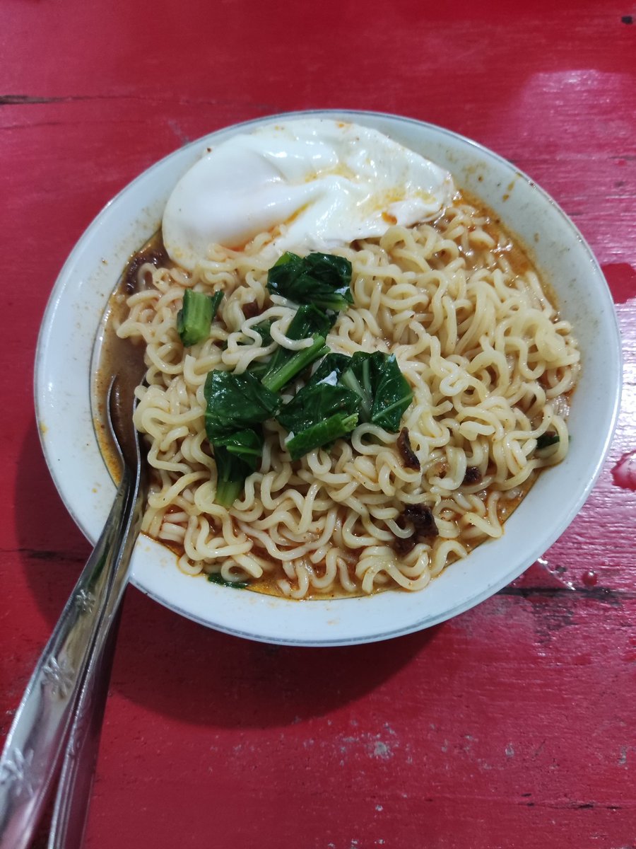 Gaada lawan mie sedap kari spesial ujanujan gini