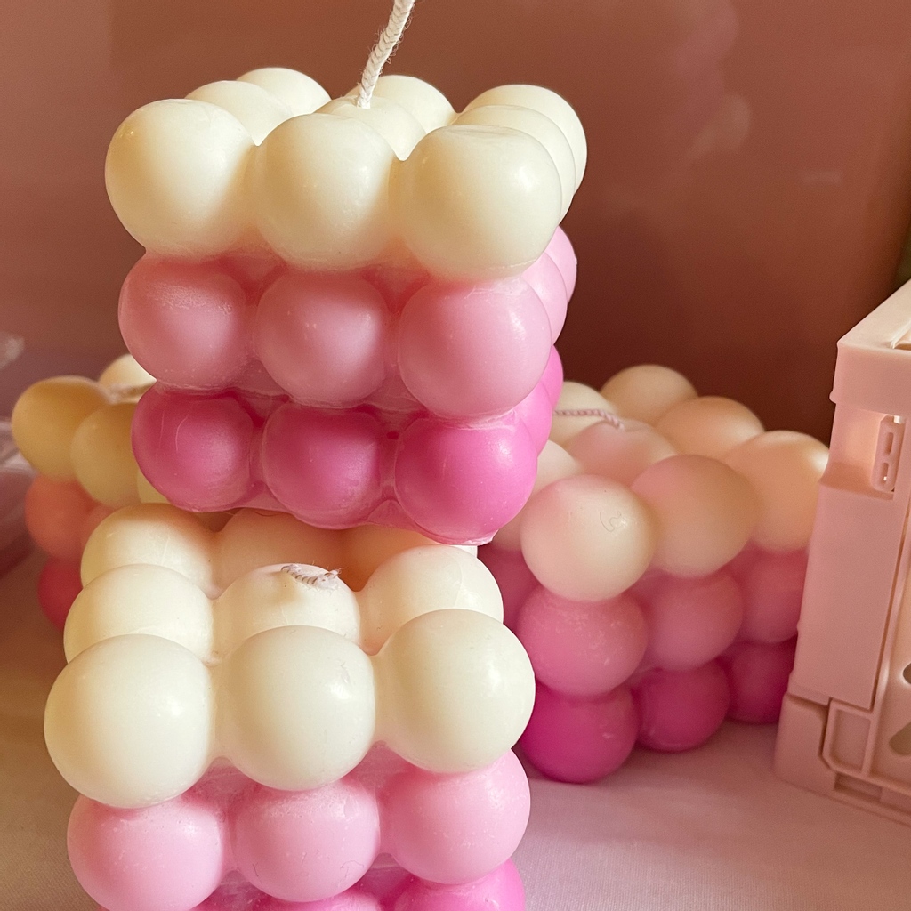 KyndWoman's tweet photo. Have you seen the new decorative bubble candles?
In a variety of unique colours, they are the perfect accent for any home. Each candle is lovingly curated to suit your decor and complement your style. Bubble candles are created in small batches so each colour is limited in number https://t.co/RJ7CQEZzm3