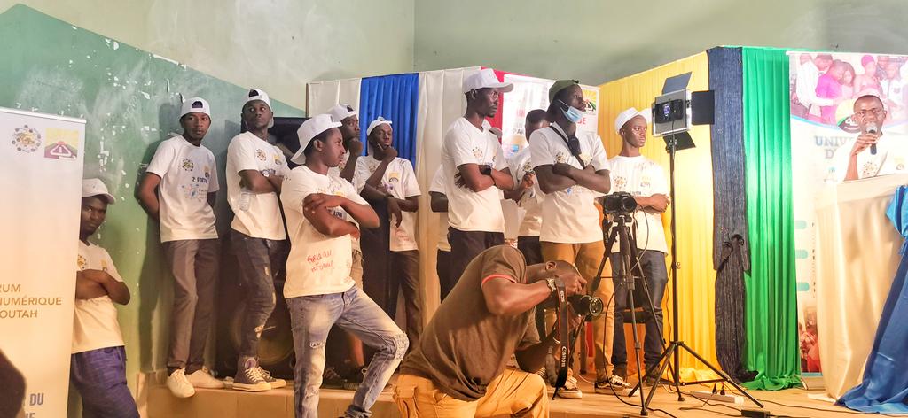 Félicitation à cette armée blanche qu'est <a href="/villageois2_0/">Association  Villageois 2.0</a> et au chef d'orchestre <a href="/sbskalan/">Sally Bilaly SOW ™ 🇬🇳</a> pour la magnifique organisation de cette 2eme édition du <a href="/ForumFoutah/">Forum du Numérique au Foutah</a>.

#Fonuf2022