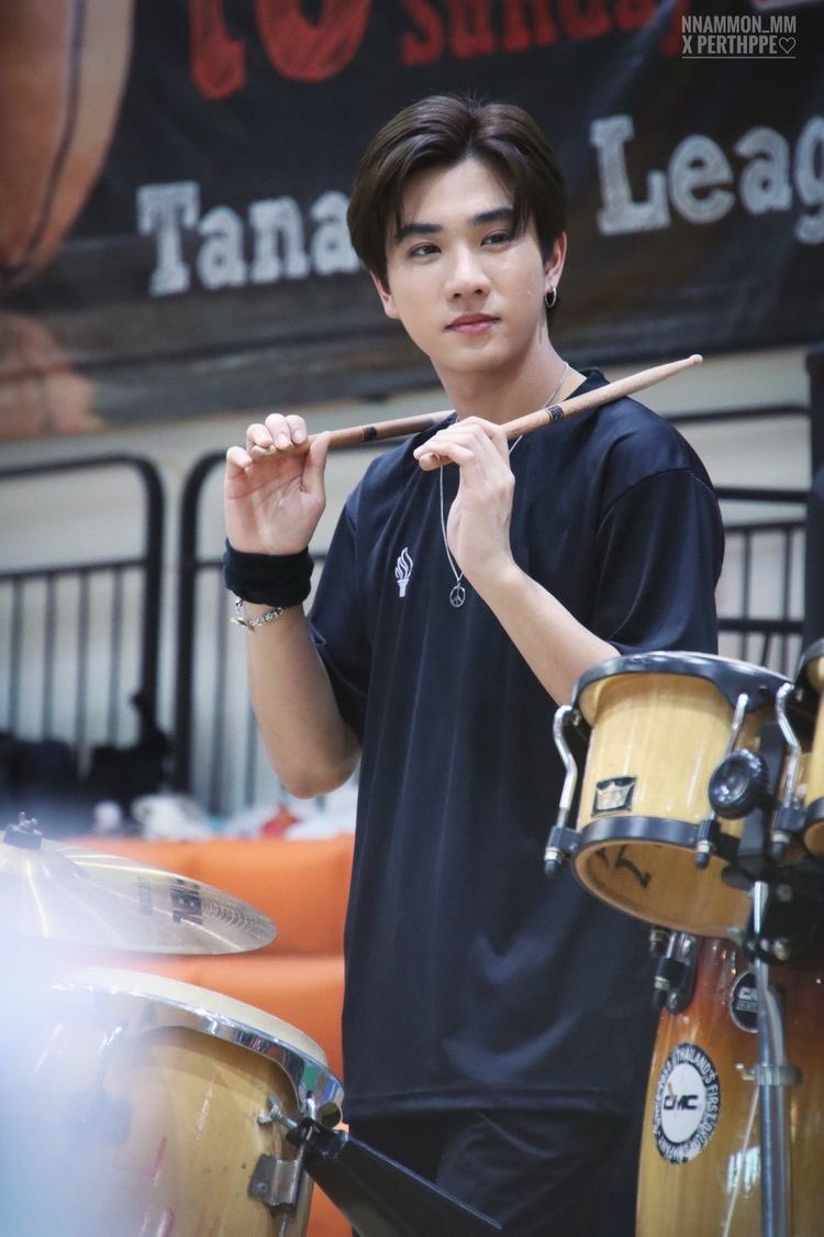 w_wanwisa_2005's tweet image. แฮปๆนะคะพี่เพิร์ธ ปีนี้ก็21ปีแล้ว💘👏🏻            หนูขอให้พี่มีความสุขมากๆนะคะ สุขภาพแข็งแรง ยิ้มเยอะๆนะคะ รอยยิ้มของพี่น่ารักมากจริงๆ หนูจะคอยซัพพอร์ตพี่เสมอเลยนะ ปีนี้ก็เป็นปีที่2แล้วที่หนูอวยพรพี่และสัญญาจะอยู่อวยพรพี่แบบนี้ไปนานๆนะคะ 🤍
 #Perth21stHBD