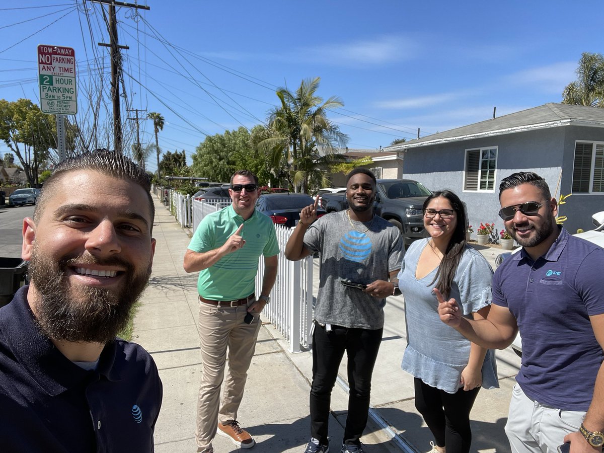 Keith Dickson (@keithdicksonihx) on Twitter photo Was a great visit having <a href="/kdavies_ihx/">Kevin Davies</a> and <a href="/AlfredoSoCal/">Alfredo Morales</a> meet some of the newest members of THT!! Even had a happy customer join in on one of our pictures! #IHX #lifeatatt #THT #Pacificterritory Was a great visit having <a href="/kdavies_ihx/">Kevin Davies</a> and <a href="/AlfredoSoCal/">Alfredo Morales</a> meet some of the newest members of THT!! Even had a happy customer join in on one of our pictures! #IHX #lifeatatt #THT #Pacificterritory
