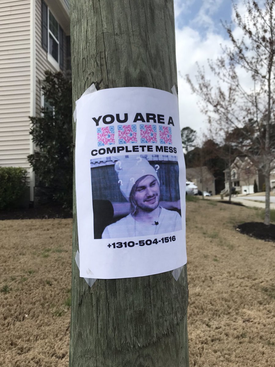 shadowsidesos's tweet photo. i made her go with me to hang up posters @5SOS #YOUAREACOMPLETEMESS https://t.co/Zp6QrzBRsm