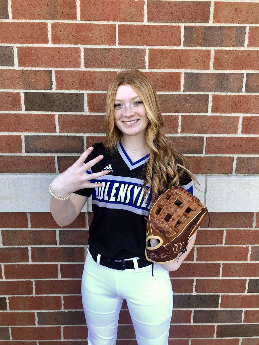 wcsnhssoftball's tweet photo. Reece, freshman pitcher and outfielder, wants you to know there’s only four days until our first home game! #KnightsAllIn https://t.co/SXLmz0P7yD