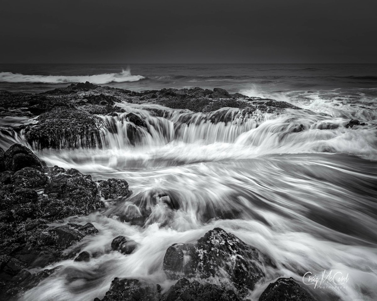 RT @cdmccord: GM: Thor's Well, Cape Perpetua, Oregon coast.  Gotta head back this early fall. https://t.co/6B4smOzKGE