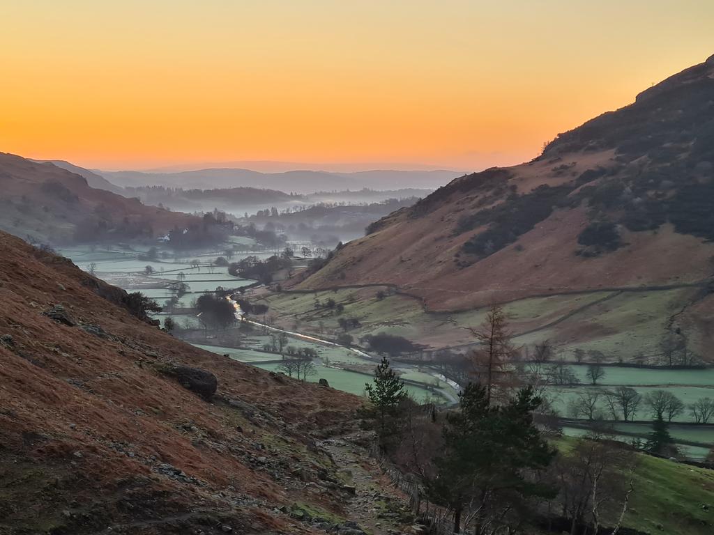 daveroll1's tweet photo. Stunning day in Langdale rewarding an early start. Lake district at its finest! Scotch egg from rheged a belter. #LakeDistrict #cumbria #notjustlakes https://t.co/WgF2EdbEHJ
