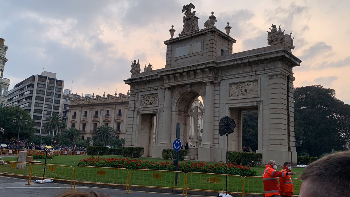 ¿Qué pasa con la Cavalcada del Foc? ¿Una hora de retraso? #Fallas2022