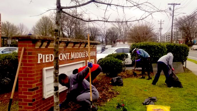 Superintendent Earnest Winston (@cmssupt) on Twitter photo Great turnout today <a href="/PiedmontIB/">Jackie Barone</a> beautification day! Thanks to the PTSA for sponsoring. “Everybody can be great because anybody can serve.” - Dr. Martin Luther King Jr. #wearecms Great turnout today <a href="/PiedmontIB/">Jackie Barone</a> beautification day! Thanks to the PTSA for sponsoring. “Everybody can be great because anybody can serve.” - Dr. Martin Luther King Jr. #wearecms