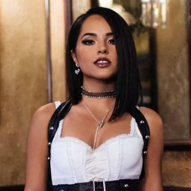 ChartBeckyG's tweet photo. Becky G se convierte en la artista MAS JOVEN (en general) en tener 2 videos que superan los 2 BILLONES de Views en YouTube.

— ¡Felicidades Queen! https://t.co/UybpUvnArr