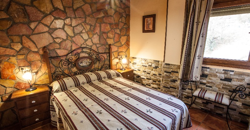 CasasBenarum's tweet photo. La Alpujarra está considerada uno de los entornos naturales más bellos de la región de Andalucía. Nuestros alojamientos rurales disponen de Jacuzzis, cabinas de hidromasaje, spa, baños de vapor, sauna finlandesa, zona de relax y una zona exclusiva Hammam - baños árabes.Visítenos