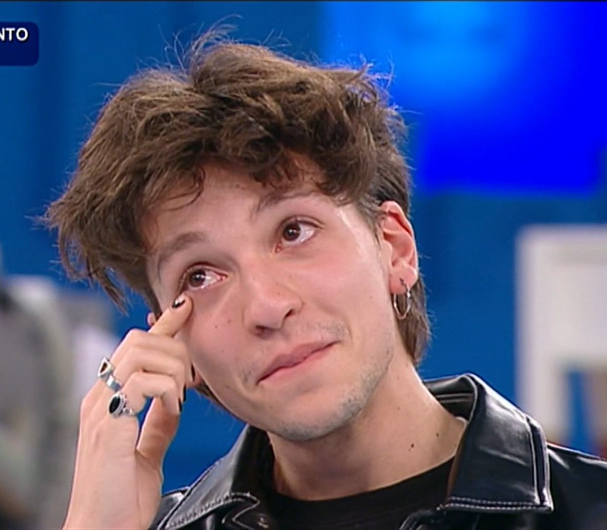FantaAmici's tweet photo. Quando Luigi si esibisce per la millesima volta (di nuovo con il bonus strumento) e tu capisci di aver fatto il miglior investimento della tua vita il giorno in cui lo hai messo in squadra 😂 #fantaamici #amici21 https://t.co/x3TPNX9umv