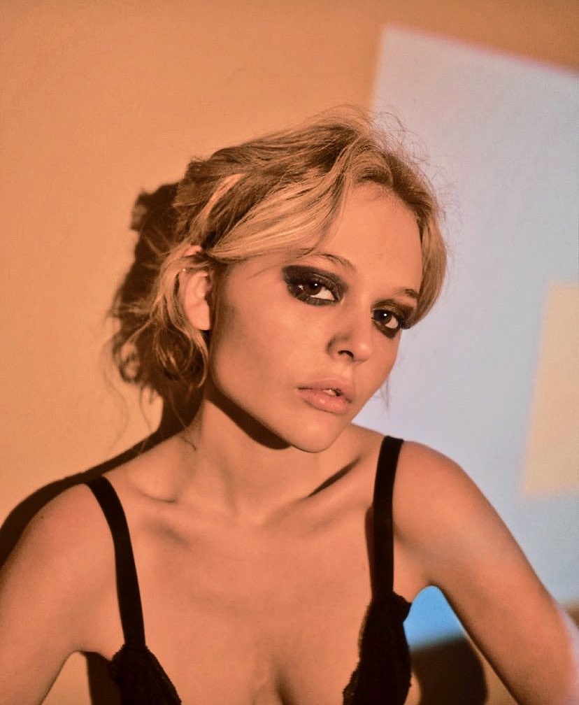 SKEETERBITCH's tweet photo. ⠀
⠀
⠀⠀⠀⠀    ɾewınd   ↜   ·   ᴛo  ᴛhe
⠀⠀⠀⠀    𝖌ood   𝖙ımes   𝖆gɑın  .ᐟ
⠀⠀⠀⠀   #𝗣𝗛𝗢𝗧𝗢𝗚𝗥𝗔𝗣𝗛𝗡𝗘𝗪

⠀ https://t.co/16YnF8Zl33