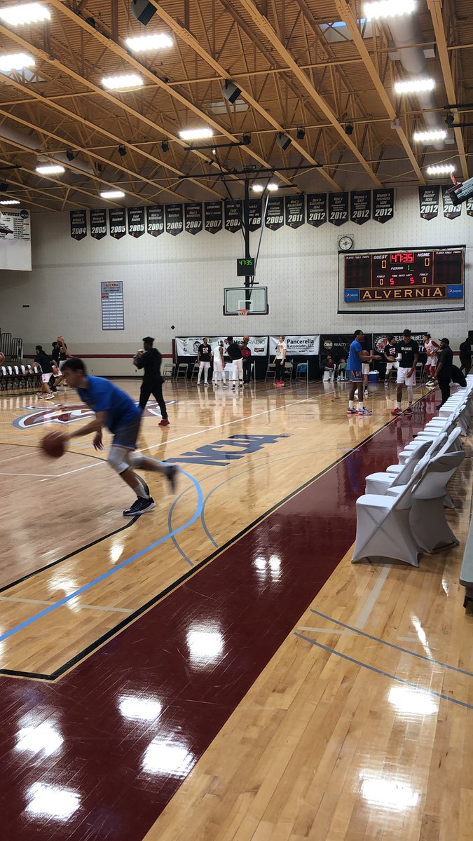 Almost game time here at <a href="/AlverniaU/">Alvernia University</a>! The <a href="/_readingrebels/">Reading Rebels</a> are set to do battle with the Lehigh Valley Legends, looking for their 2nd victory on the young season.