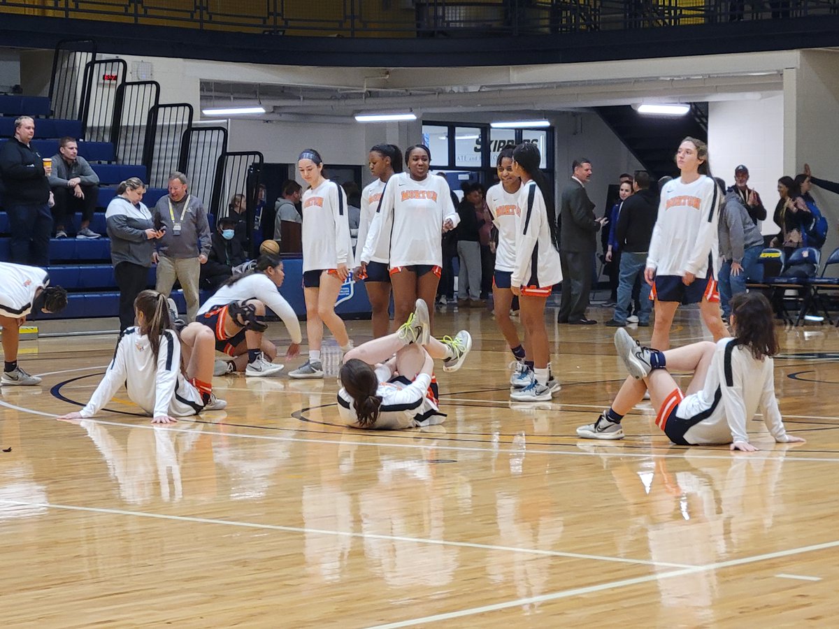 MCAthletics1924's tweet photo. We are under 3⃣0⃣ minutes away from opening tip for the NJCAA Division II National Championship!
#PathtoPortHuron #WeAreMC https://t.co/xfc4mcfeBo