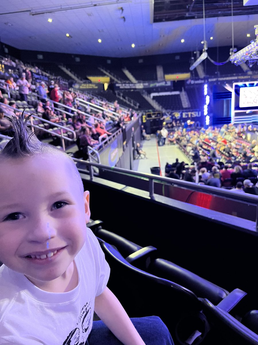 Sarah Lowe tweet media