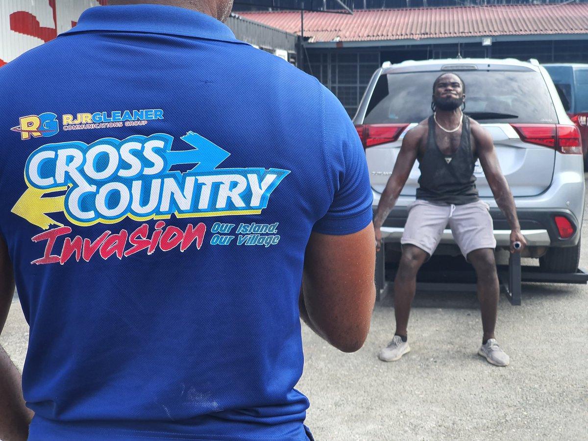 There is no need for a car jack once the competitors of the RJRGLEANER Cross Country Stong Man competition are available.
#fitness #radio #RGCrossCountryInvasion