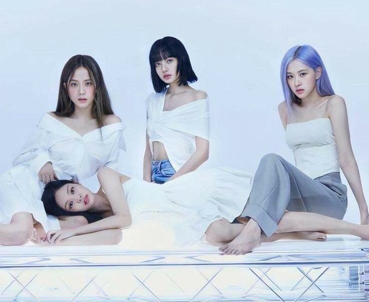 BLACKPINKMXCO's tweet photo. 🔝 Individual Girl Group Member Brand Reputation Rankings de Marzo 2022

#3 (-1) #JENNIE (3.61M pts)
#5 (+1) #JISOO (3.25M pts)
#8 (+7) #ROSÉ (2.09M pts)
#17 (-13) #LISA (1.71M pts)

@BLACKPINK ©️BPGlobalNews https://t.co/YBlTsuFqro