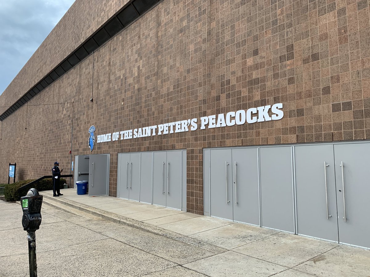 Prepping for live coverage at St. Peter’s University as fans watch the men’s basketball team take on Murray State tonight hoping to advance to the Sweet 16. They’re the only NJ men’s team still in the tournament. <a href="/News12NJ/">News12NJ</a> #marchmadness #PeacockPride