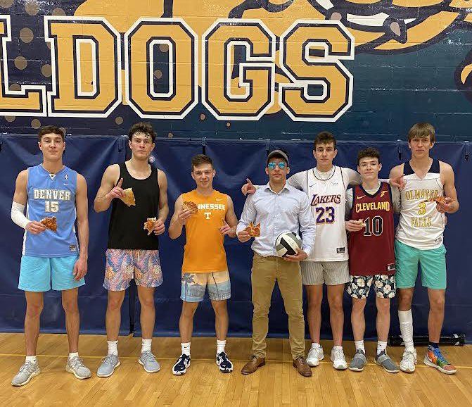 MrsV_OFHS's tweet photo. Your 2022 PowderBuff champions:  The Wolfpack!  Thank you players &amp; spectators for coming out to support the Junior class today!  And THANK YOU to the girls volleyball team @ofvolleyball  for helping us with the nets and reffing.  We couldn’t have done this without you! https://t.co/YXEDpeOEyE