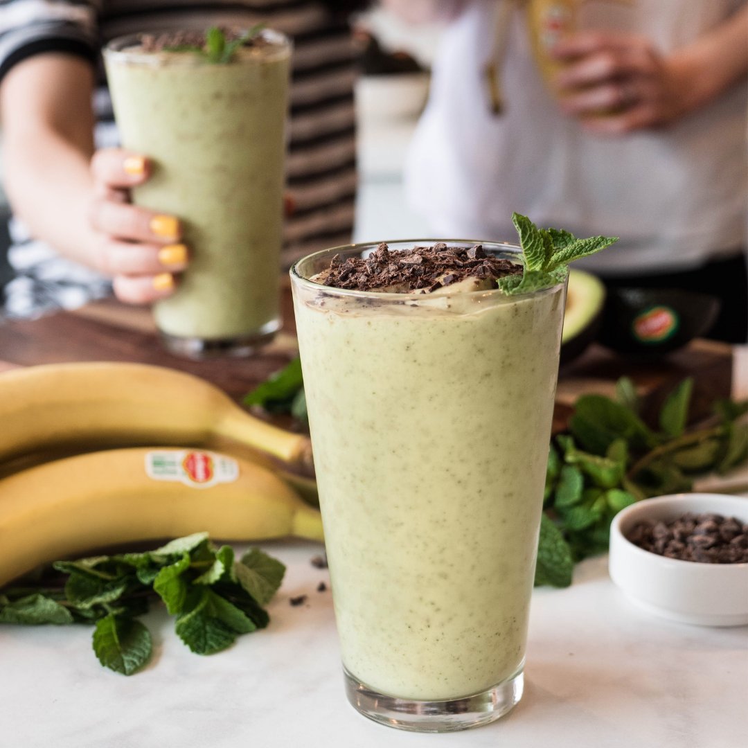 DelMonteFresh's tweet photo. Feeling happy with this Mint Chocolate Avocado milkshake๐! Get the full recipe here- https://t.co/8xA44XbxpX
#DelMonteFresh #Avocado https://t.co/wPKqIJgAX6