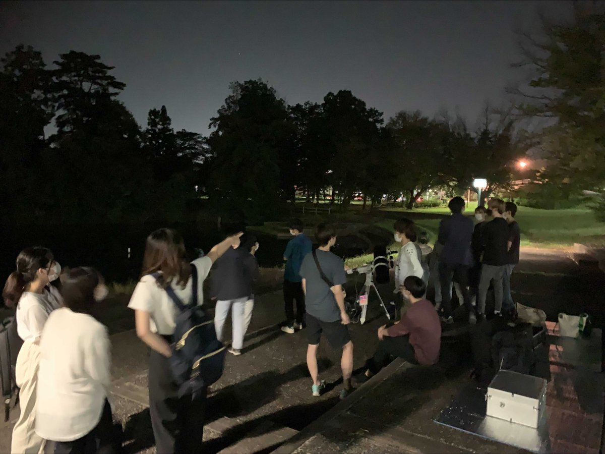 tsukuba_shinkan's tweet photo. 筑波大学サークル紹介
60
【筑波大学天文研究会】
天体観測や遠征などを中心に楽しく活動中。星に詳しい必要はありません。プラネタリウムやJAXAツアーなども企画しているので、ぜひ一度顔を出しにきてください！Twitter(@tenmonshinkan)で活動予定を更新していきますのでお見逃しなく！
#筑波新歓2022 https://t.co/czIGw1TNfK