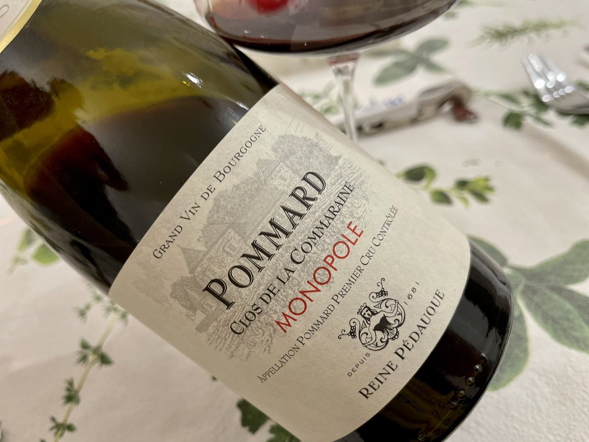 2005. Just arrived from France. A good vibe for a Saturday Night. This wine is already intact. It needs 30/35 minutes to be ready. Fine tobacco, red fruit. Great palate