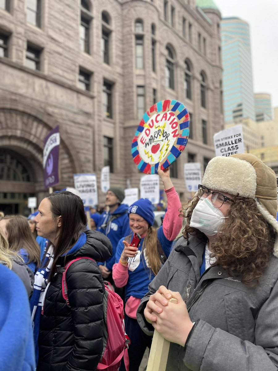 raycraftaj's tweet photo. Minneapolis has the opportunity to invest in strong, stable schools where our schools help kids learn, grow, and achieve their dreams. I stand with @MFT59! #SafeAndStableMPLS https://t.co/F8mrQIzTWP