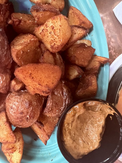 Cha cha cha never gets old https://t.co/tySjc9g8Ll<a href="/tag/durability"class="tags"><span>#durability</span></a>