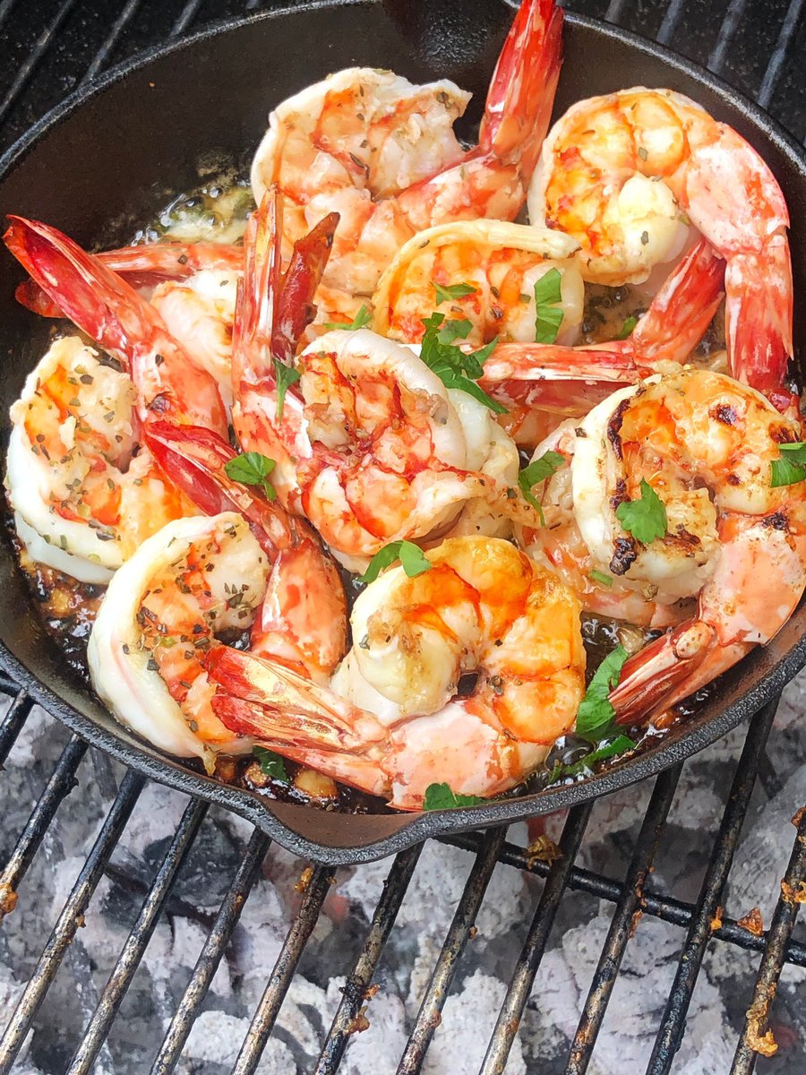 EasyHowToBBQ's tweet photo. Garlic shrimp 🍤 cooked on the #bbq https://t.co/d6abc0MHAS