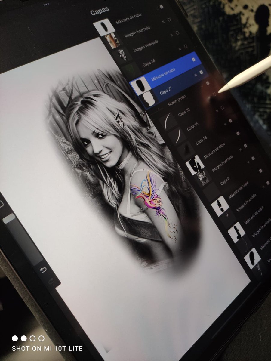 Sonaa41's tweet photo. Dear @britneyspears ! this is the result of a life following you, you were, you are, and you will always be the queen of pop. So I reflected you in my tatto as the phoenix that is reborn, and  eternal beauty. A thousand kisses precious.
Your friend Madda
We're free #FreeBritney https://t.co/cRIINJ1Rpi