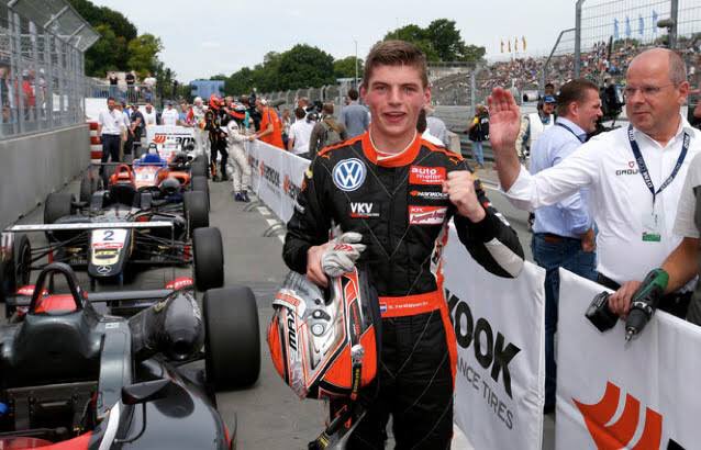 JordiCarSeriess's tweet photo. JORDILIGHTS R4: Detroit results
@verstatpad takes another win this time in the streets of Detroit! @balb_f1 finishes second while @Marcheskiskiski takes P3 for ART
#ChevyGP ๐บ๐ธ #JordiLights https://t.co/ZbQeXPDKMH