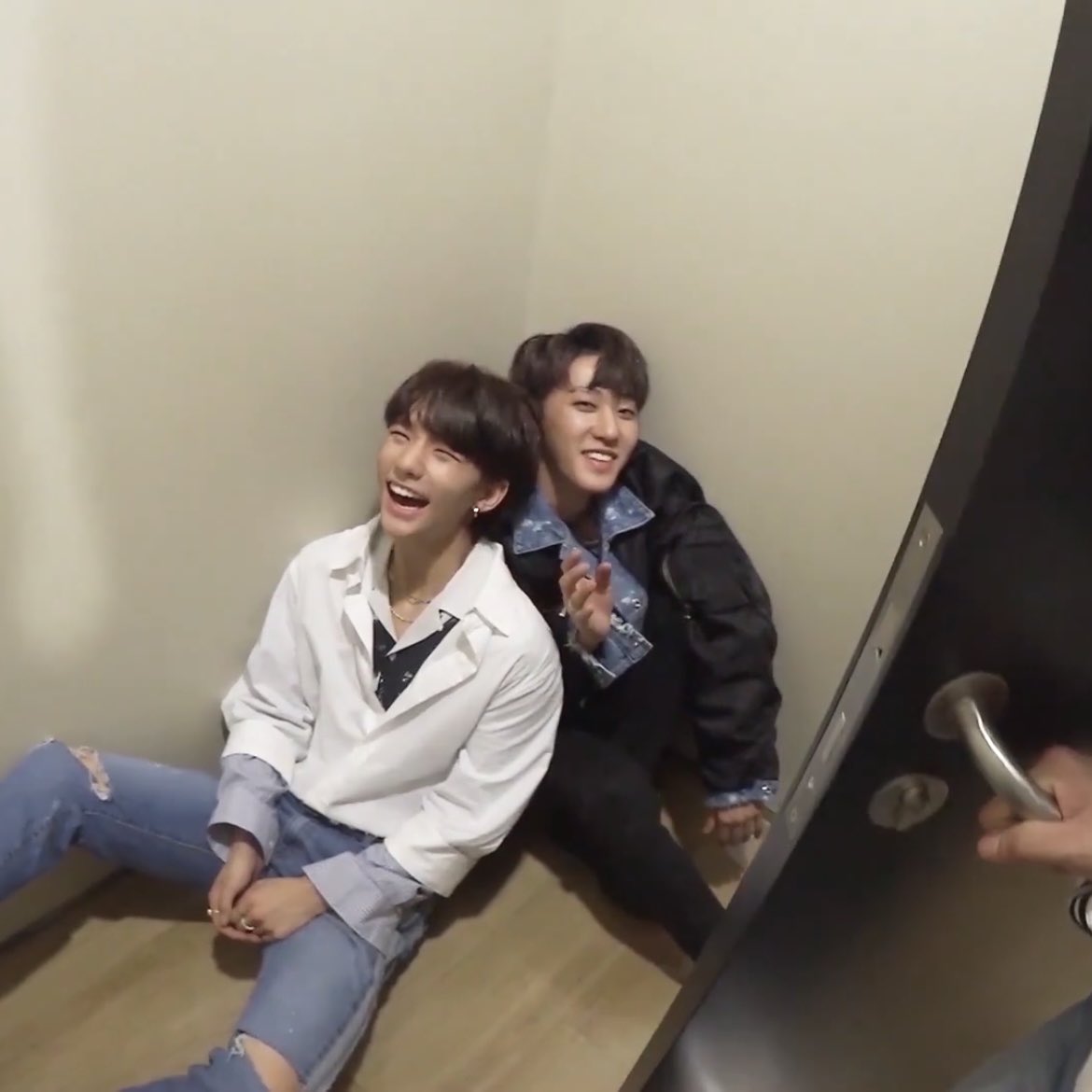 🐖🐰 (@tiny__bini) on Twitter photo 