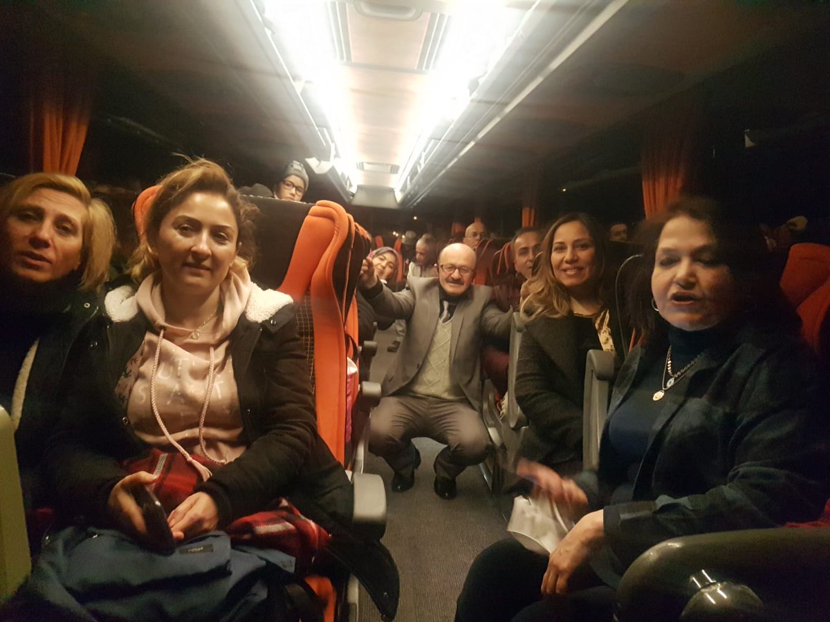 antalyaemed's tweet photo. Antalya ekibi İzmir yolunda...
#EmeklilikteYasaTakılanIar
@izmirEytSydD @gonulborann @alperozupak @istanbulEytsydD
@KocayYesim @BulkurOsman @pgursoyhotmail1 https://t.co/KOGoXV6BHU