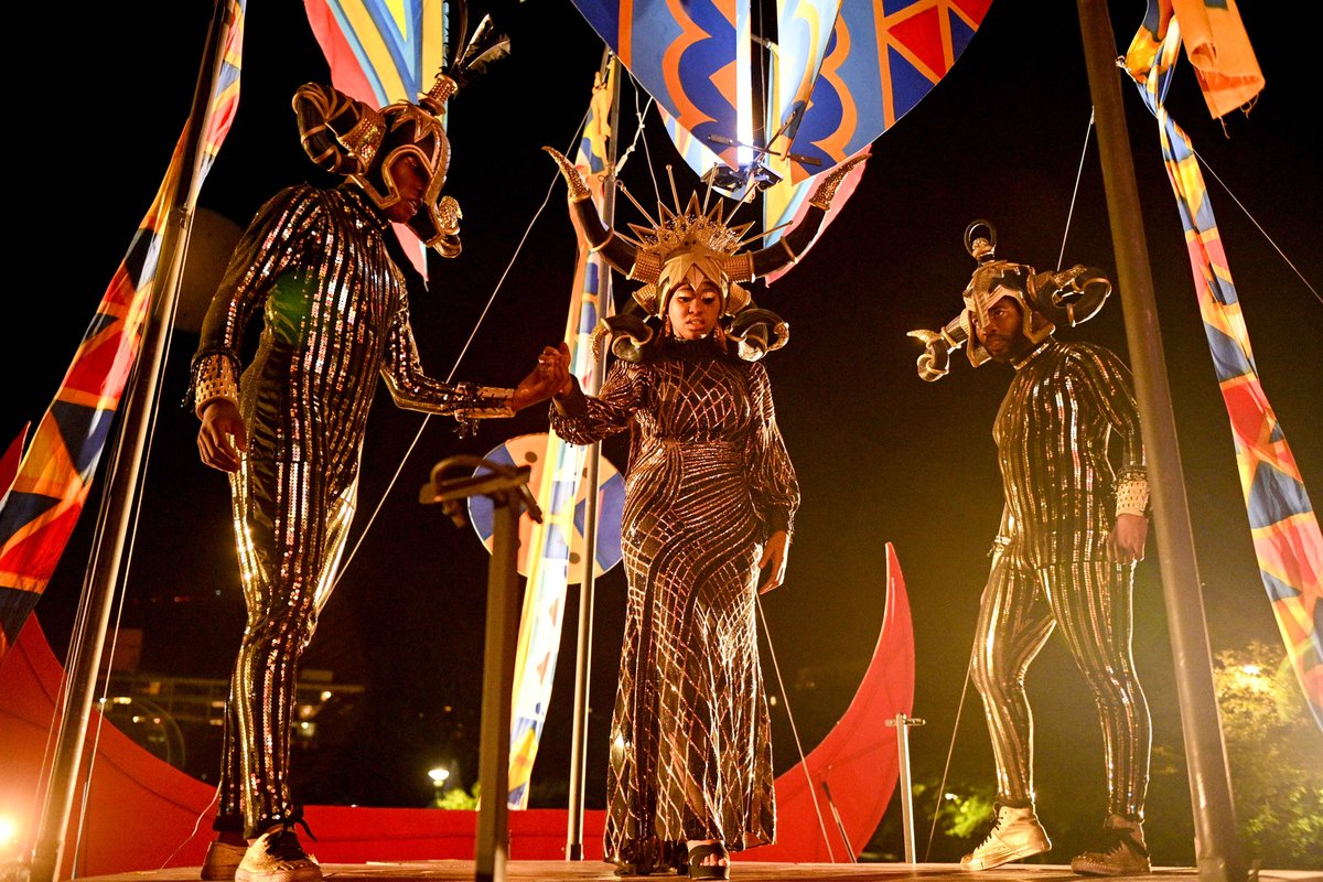 CTCarnival's tweet photo. What a day it's been! We've celebrated, we've walked all over the city, we've imagined, seen the magic and now we're about to watch the final shows of the day. Thank you for joining us and being a part of the Cape Town Carnival. 

#CTcarnival2022 #Reunited #Sihlangene #Stiekuit https://t.co/JVxKOK6WWa
