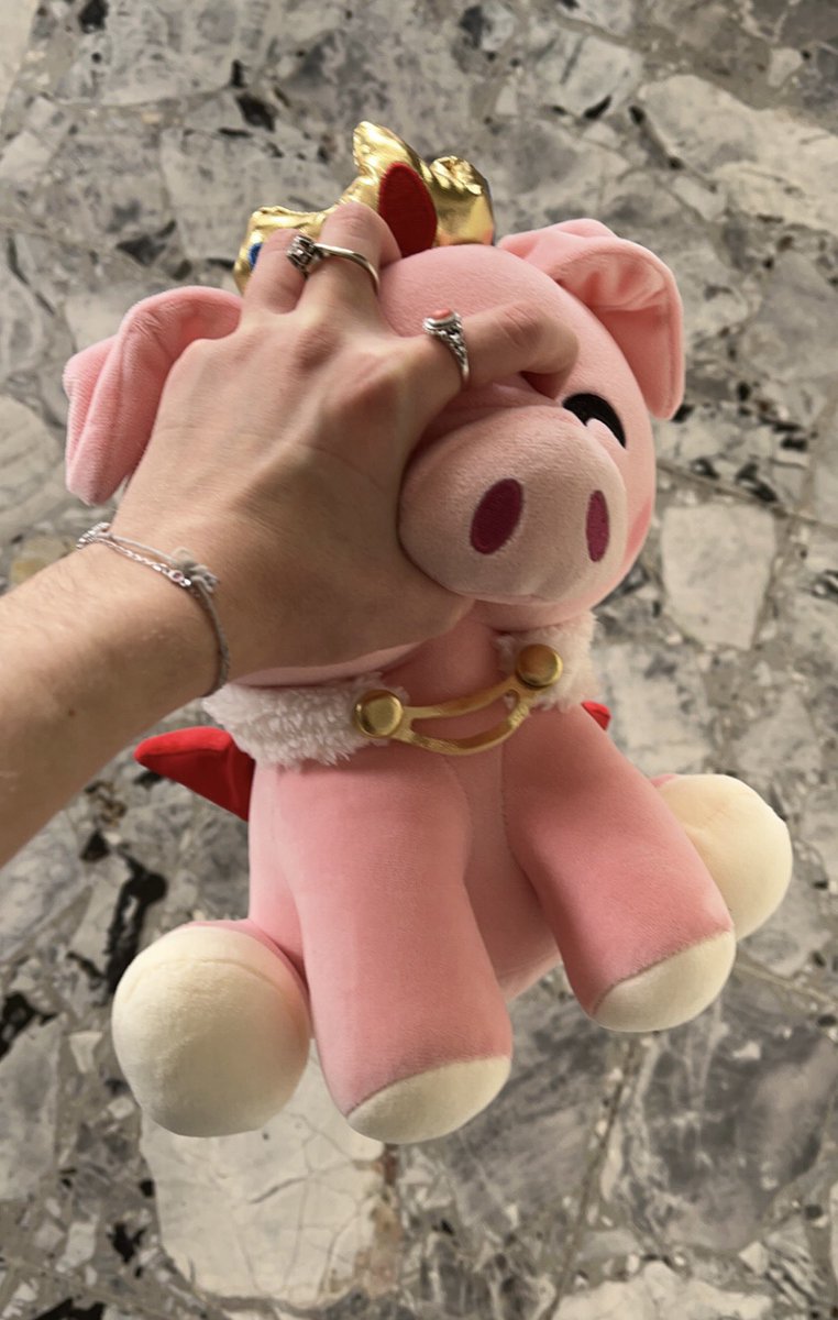 Nietyyy's tweet photo. Techno plushie is cool https://t.co/OEHPpEEPhs