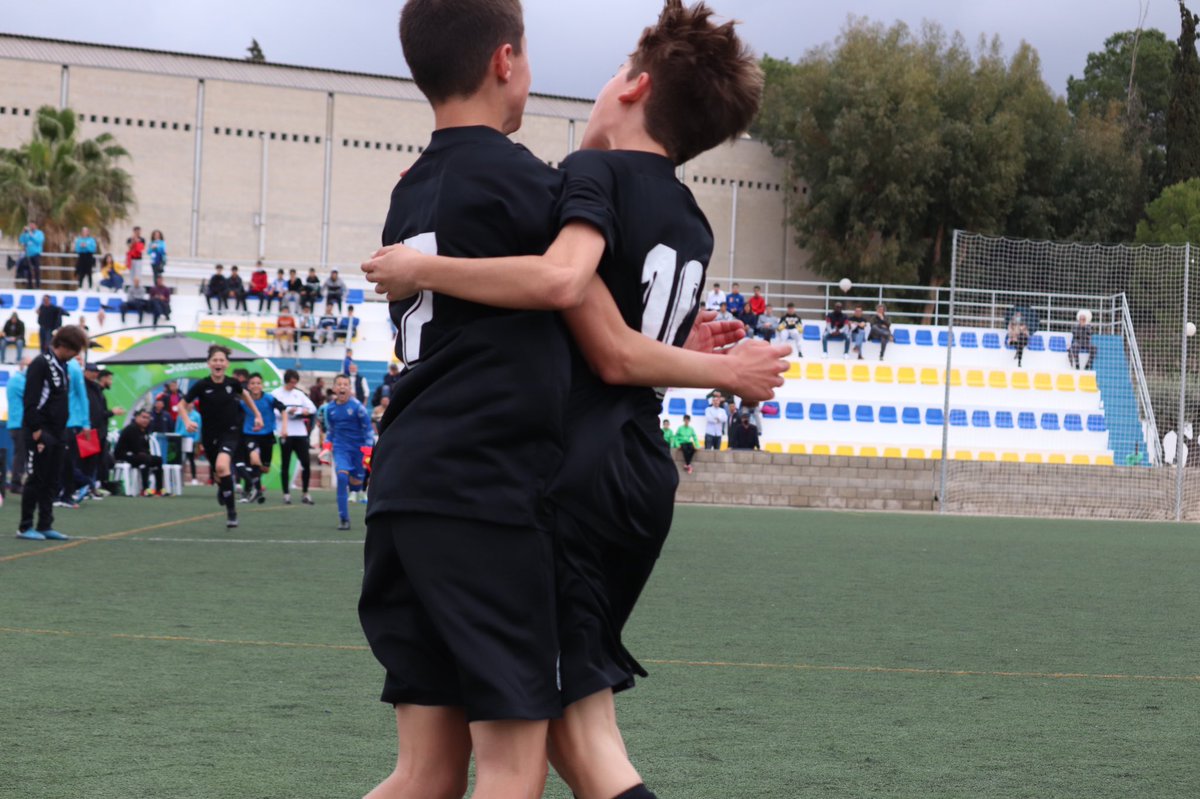 futbolbaseECF's tweet photo. 🏆 Torneo Benejúzar

▶️ Semifinales
🆚 @UCAMMurciaCF (3-0)

▶️ Final
🆚 @cfnucia (1-1,3-2 p.)

🥳 𝐂𝐀𝐀𝐌𝐏𝐄𝐄𝐄𝐎𝐍𝐄𝐄𝐄𝐒 👏

#MuchoElche 💚 https://t.co/tXv0UWS8Ai