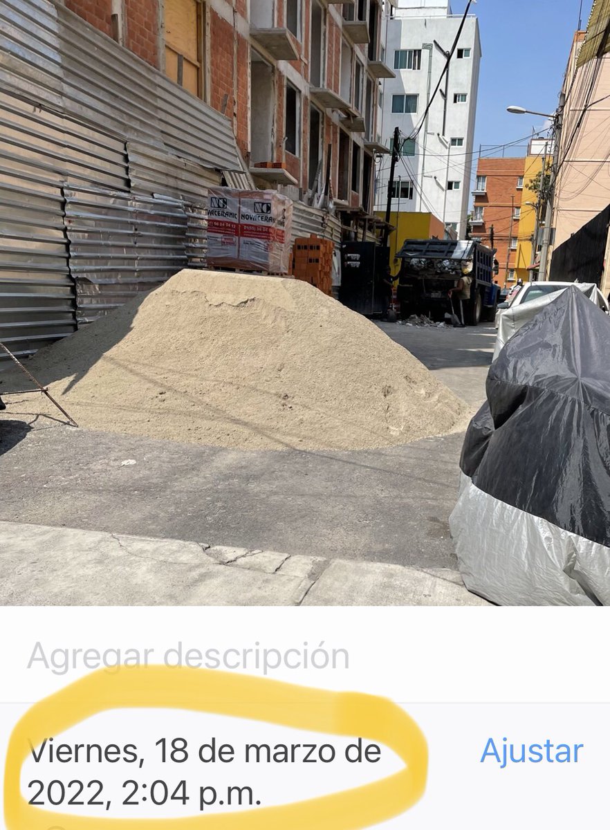 albert_vecinos's tweet photo. @SolucionesBJ Creen que este sea una zona de resguardo segura para los vecinos de la Privada Benito Juárez? Gracias a la construcción del @INVICDMX no hubo lugar ni para eso durante el #sismo de ayer... @CNPC_MX https://t.co/TZV2LnL0ou